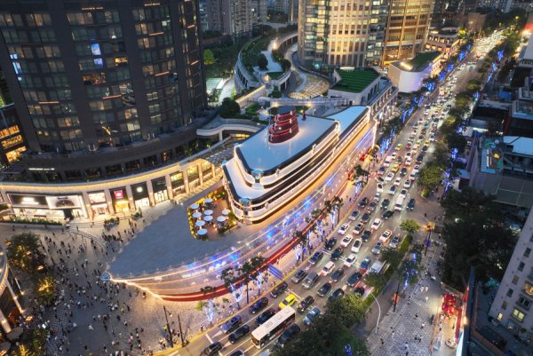 普惠配资 单日最高客流达17万！全球唯一的LV巨轮带来“泼天的富贵”，如何接住？