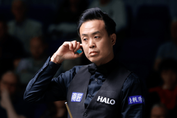 昊天优配 斯诺克英国公开赛96进64轮次: 傅家俊4-0横扫戴维斯晋级